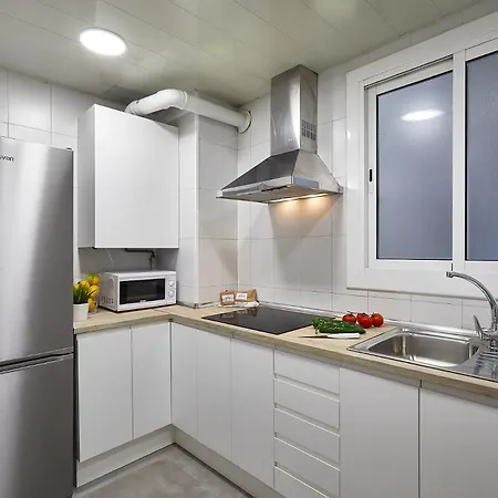 Bbarcelona Eixample Flat * Barselona